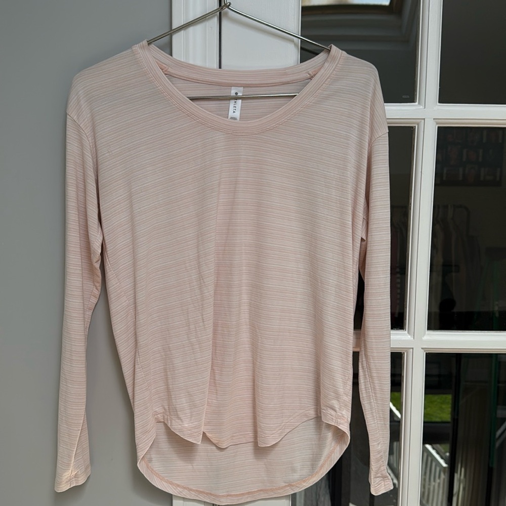 30. Athleta Light Weight Long Sleeve